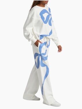 LoveShackFancy
LoveShackFancy x Visit Savannah Elma Bow Sweatpants